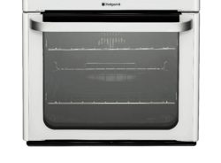Hotpoint - HUE61P Electric Cooker White - Install